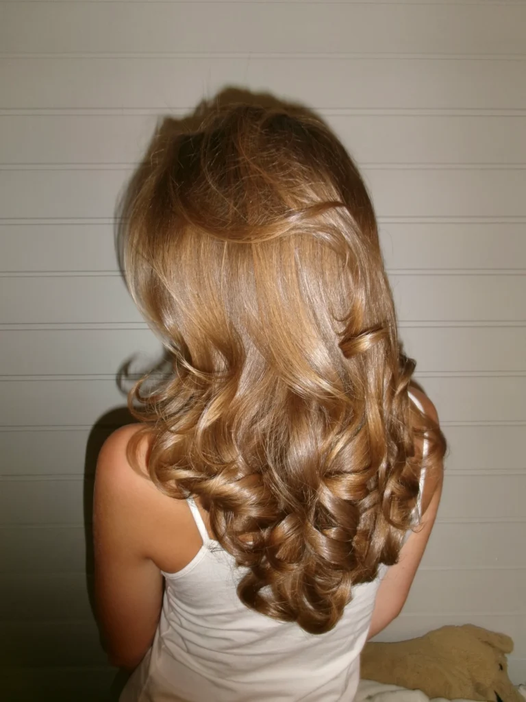 blonde hair with loose curls