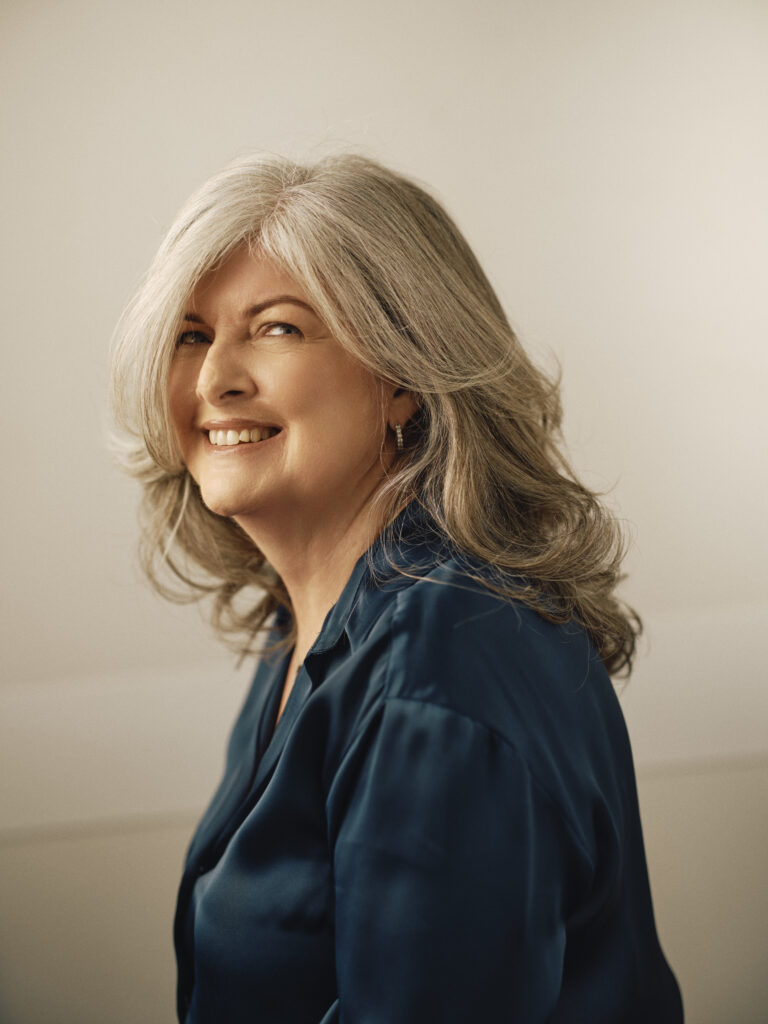 Epic client with a smooth silver blow dry and soft movement